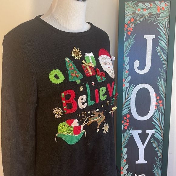 Vintage Tiara International Christmas Sweater 🎁 - Picture 8 of 8